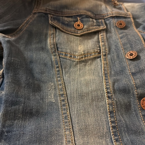 H & M Cropped Jean Jacket - Picture 6 of 6
